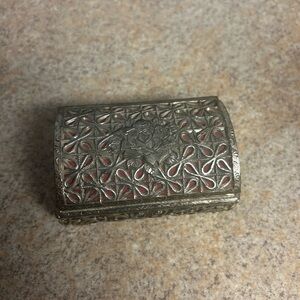 Vintage trinket box